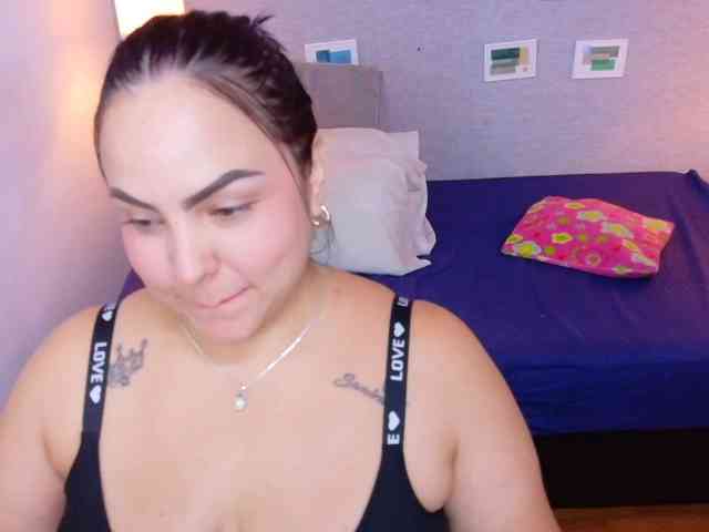 curvy-sexyvalen