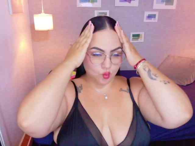 curvy-sexyvalen webcam