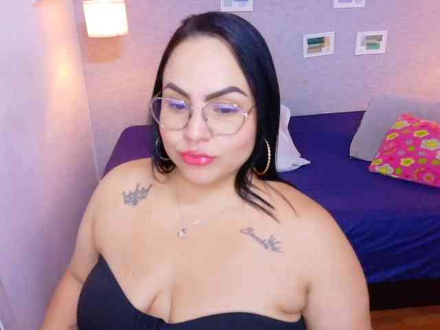curvy-sexyvalen curvy-sexyvalen