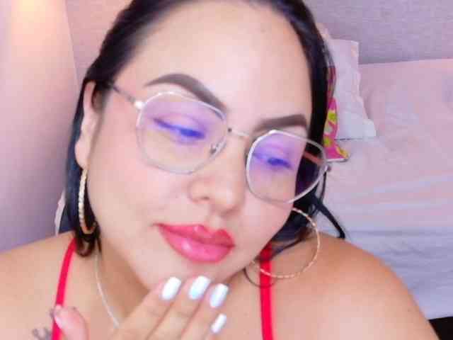 curvy-sexyvalen