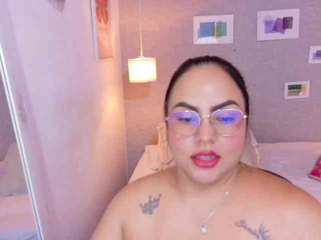 curvy-sexyvalen webcam