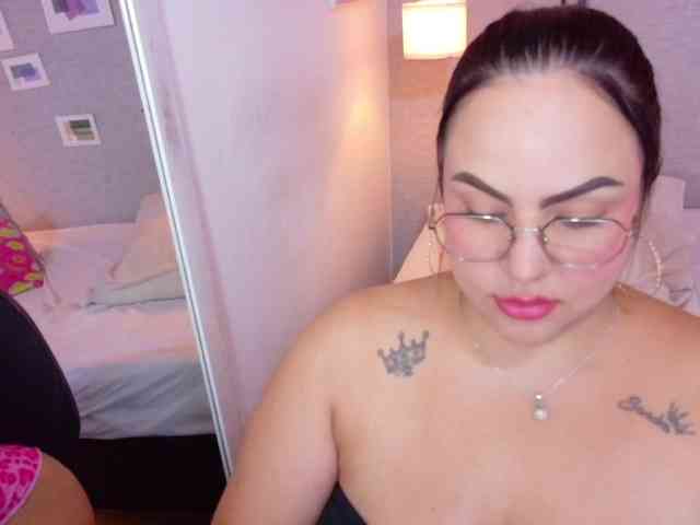 curvy-sexyvalen webcam