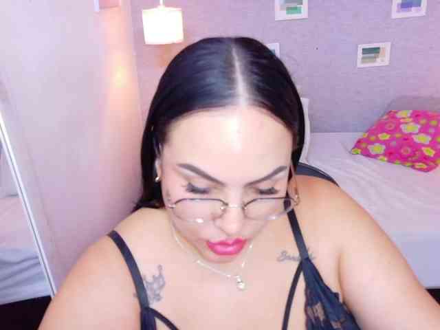 curvy-sexyvalen