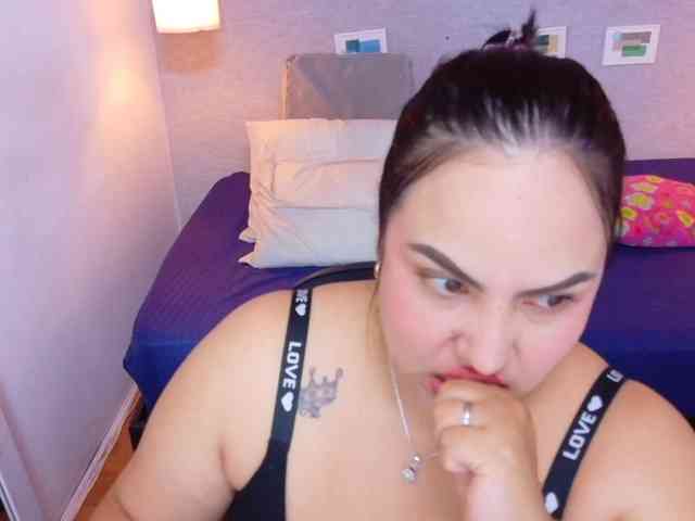 curvy-sexyvalen webcam