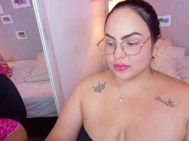 curvy-sexyvalen webcam