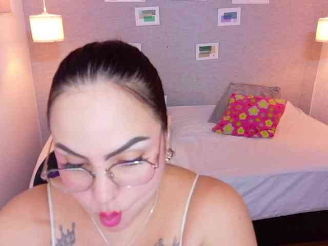 curvy-sexyvalen