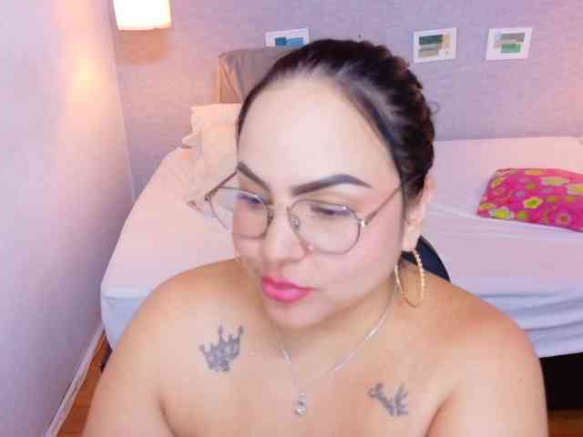 curvy-sexyvalen curvy-sexyvalen
