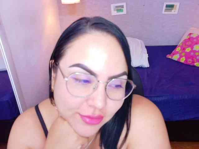 curvy-sexyvalen webcam