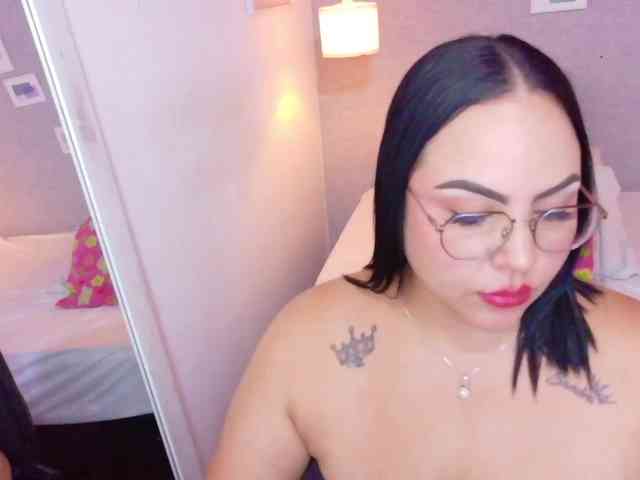 curvy-sexyvalen