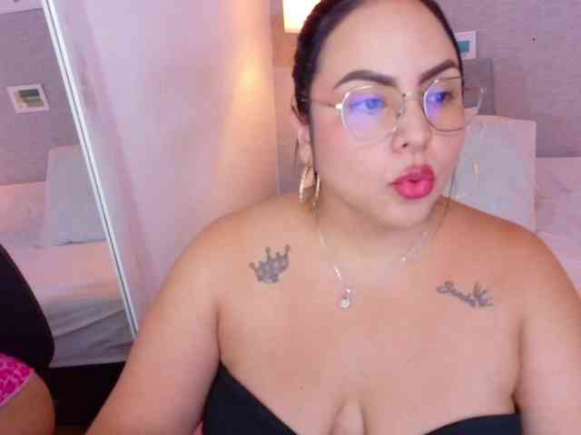 curvy-sexyvalen webcam