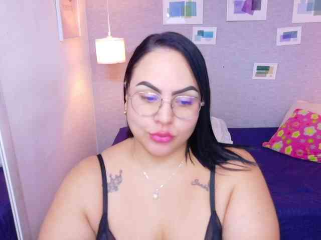 curvy-sexyvalen curvy-sexyvalen