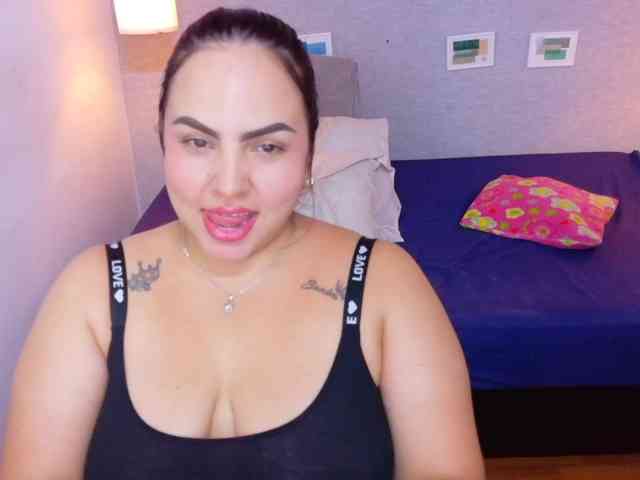 curvy-sexyvalen webcam
