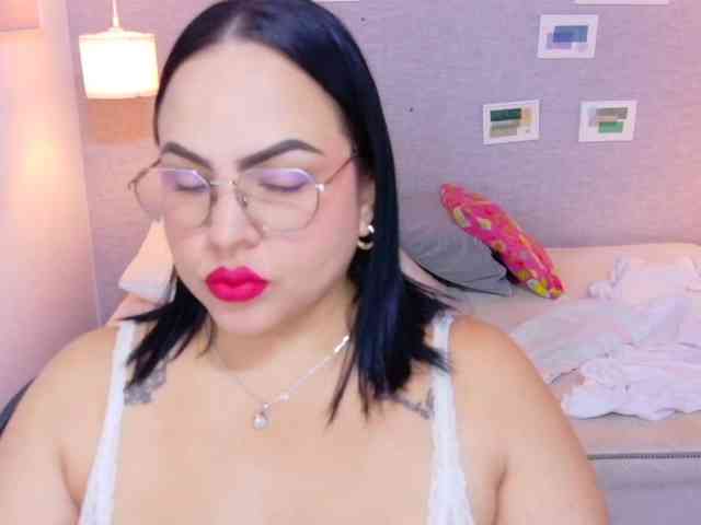 curvy-sexyvalen webcam
