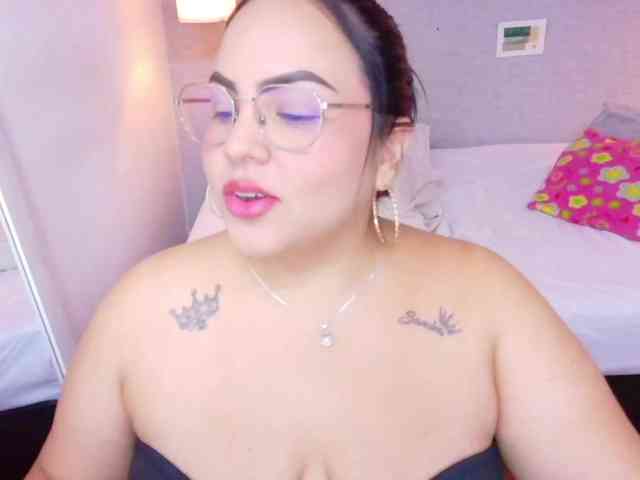curvy-sexyvalen webcam