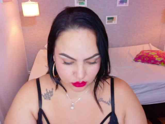 curvy-sexyvalen webcam