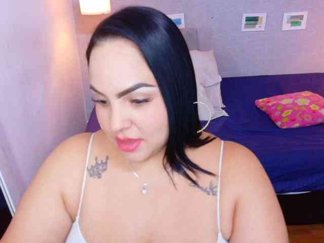 curvy-sexyvalen webcam