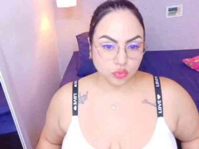 curvy-sexyvalen webcam