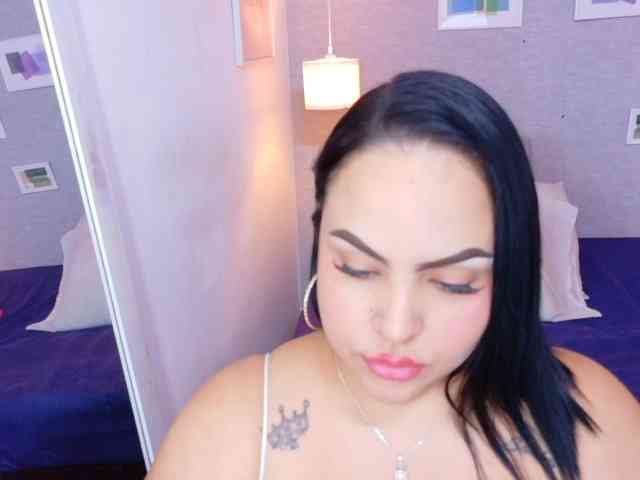 curvy-sexyvalen webcam