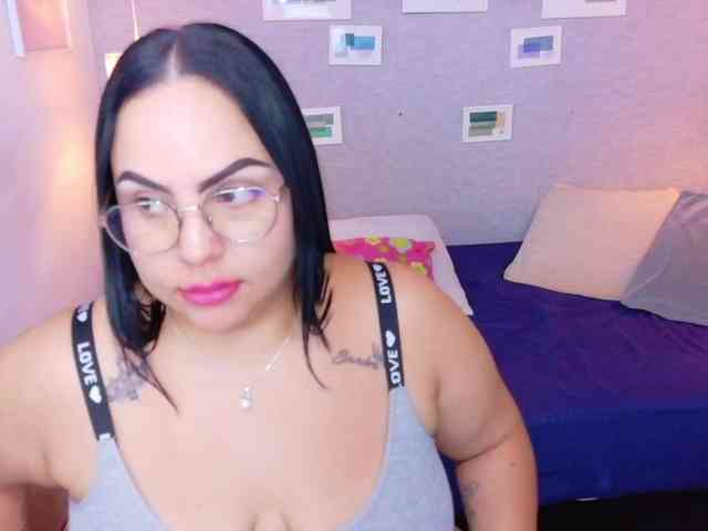 curvy-sexyvalen