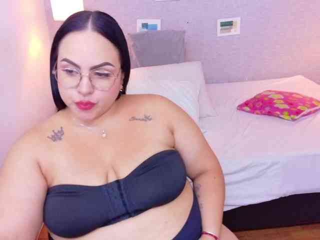 curvy-sexyvalen curvy-sexyvalen