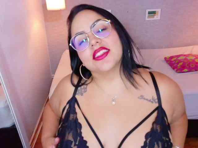 curvy-sexyvalen webcam