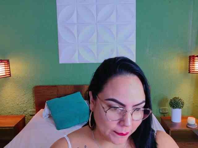 curvy-sexyvalen curvy-sexyvalen