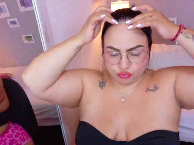 curvy-sexyvalen