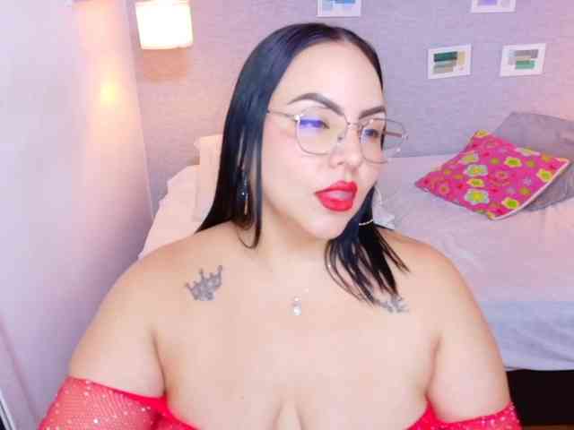 curvy-sexyvalen webcam