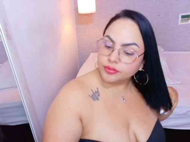 curvy-sexyvalen curvy-sexyvalen