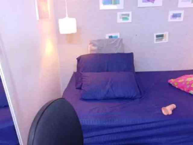 curvy-sexyvalen webcam