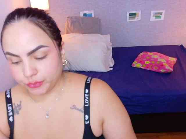 curvy-sexyvalen webcam
