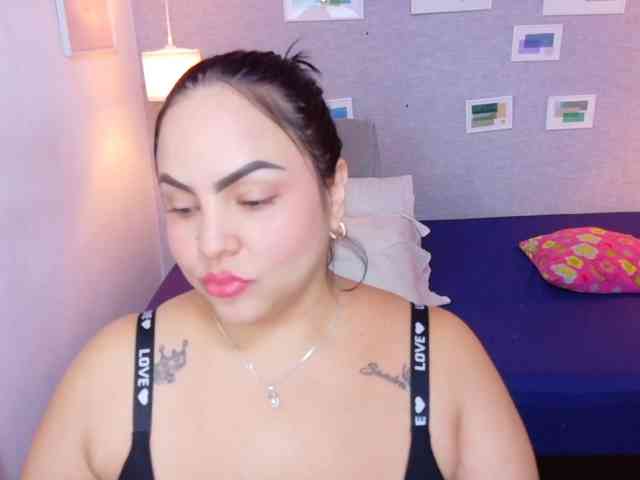 curvy-sexyvalen webcam