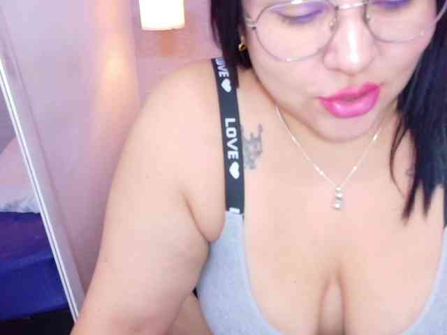 curvy-sexyvalen webcam