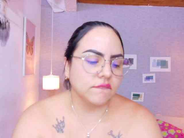curvy-sexyvalen webcam