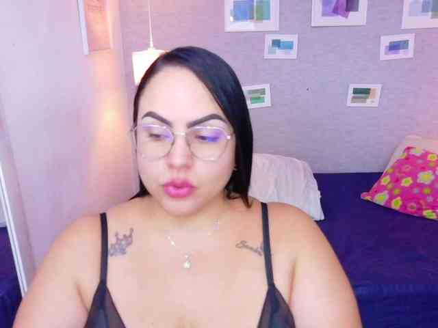 curvy-sexyvalen webcam