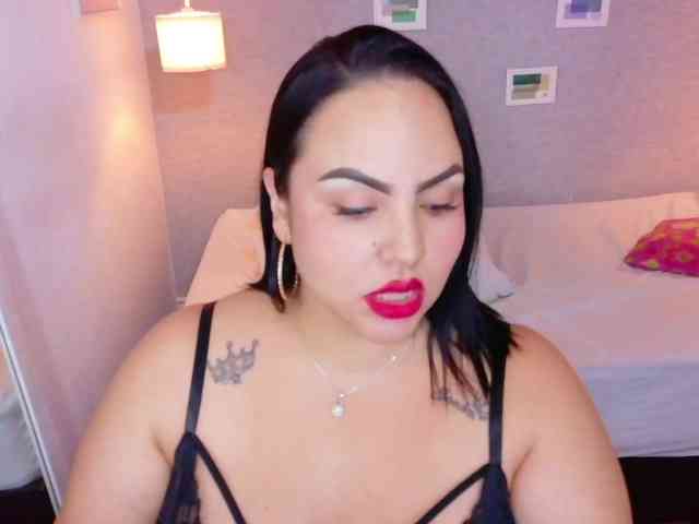 curvy-sexyvalen webcam
