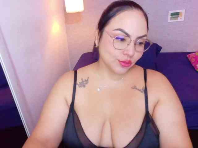 curvy-sexyvalen webcam