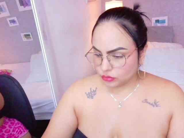 curvy-sexyvalen webcam