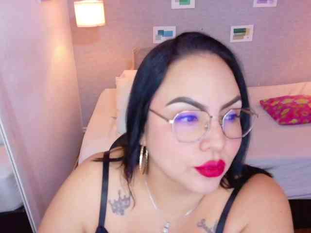 curvy-sexyvalen webcam
