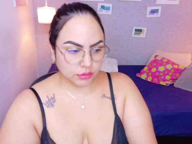 curvy-sexyvalen webcam