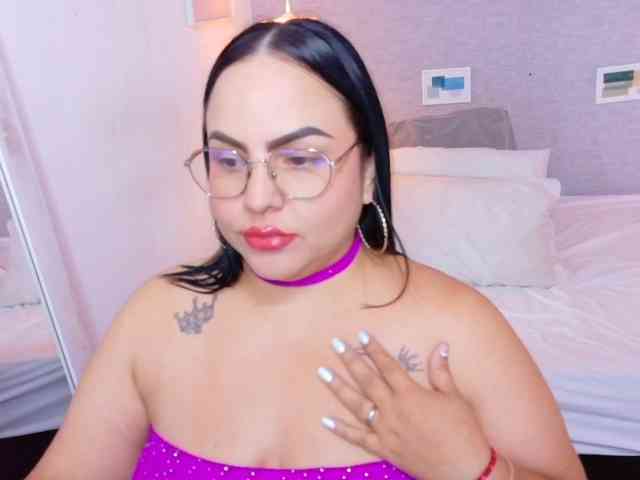 curvy-sexyvalen webcam