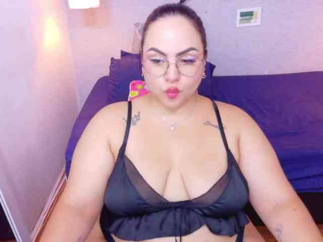 curvy-sexyvalen webcam
