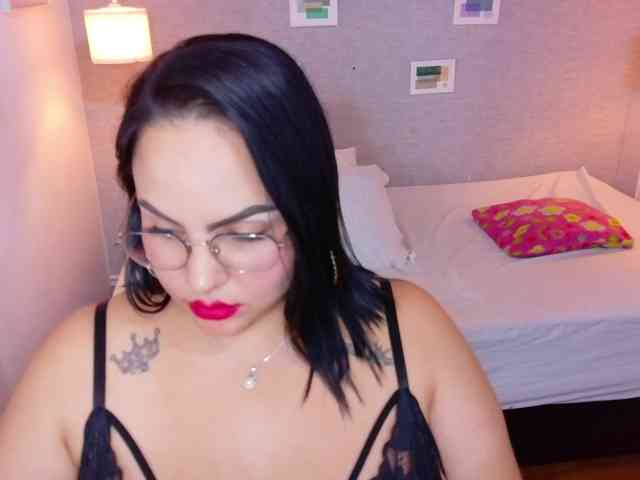 curvy-sexyvalen webcam