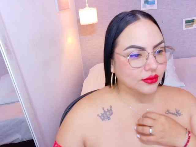 curvy-sexyvalen