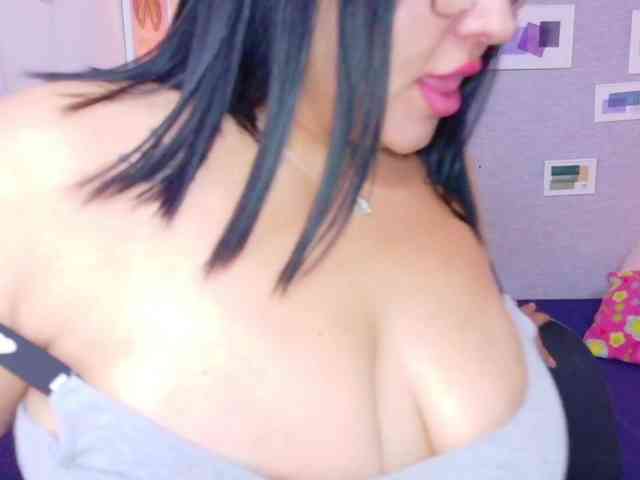 curvy-sexyvalen webcam