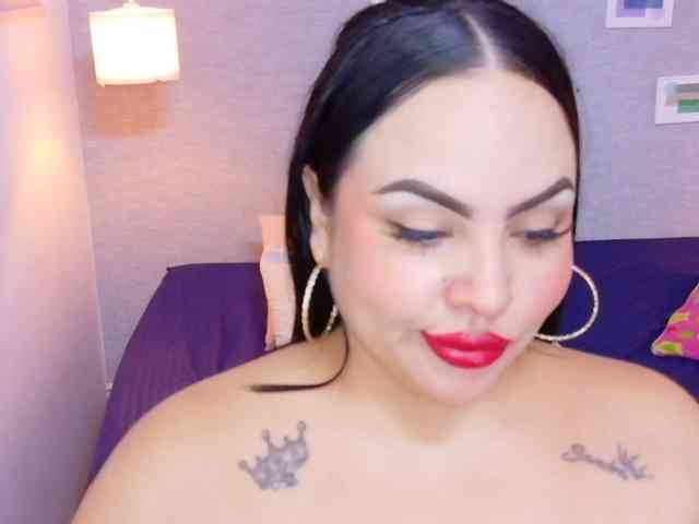 Modelo: curvy-sexyvalen
