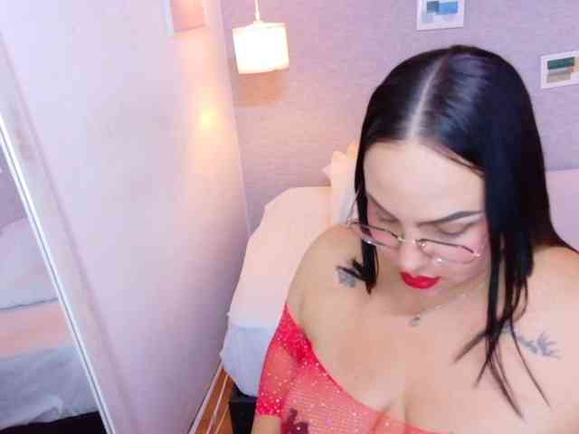 curvy-sexyvalen