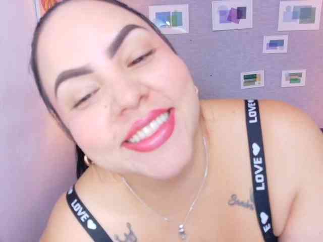 curvy-sexyvalen webcam