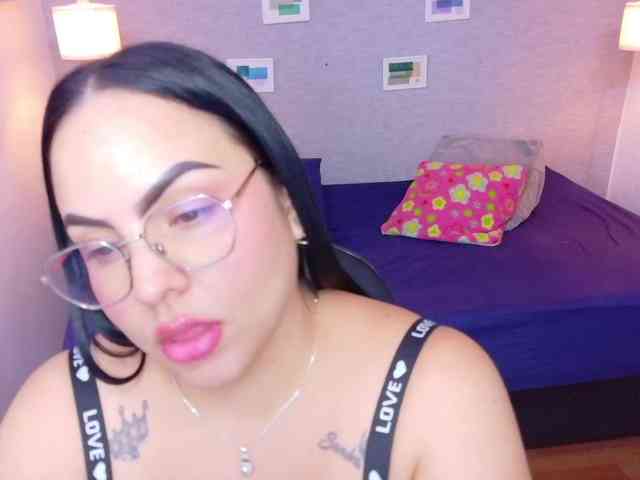curvy-sexyvalen webcam