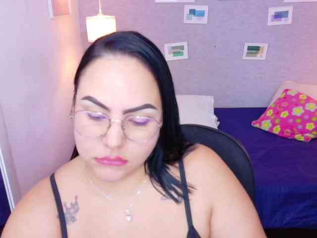 curvy-sexyvalen webcam